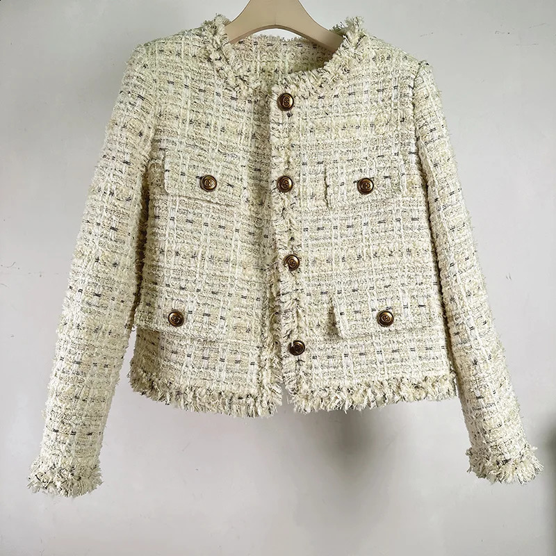 Women Small Fragrant Tweed Quilted Coats Winter High Quality Elegant Thick Warm Round Neck Tassels Casual French Fashion Jacket 240904