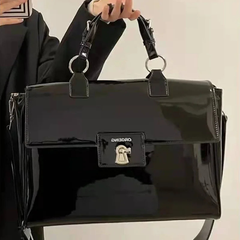 Fashion Womens briefcase Cool patent leather shoulder laptop bag large capacity messenger handbag 240906