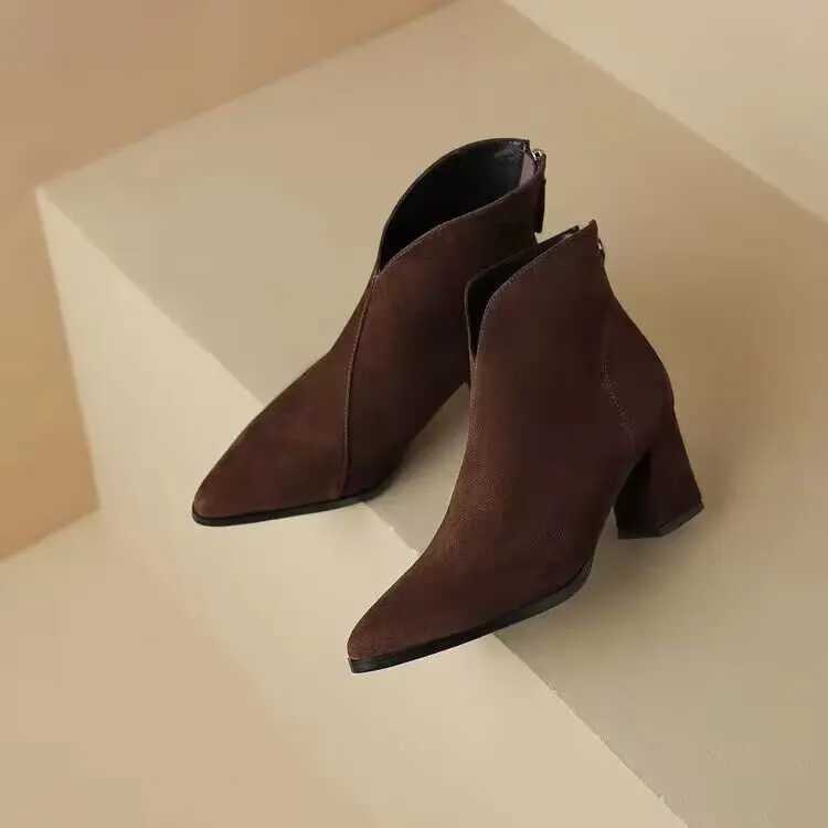 Womens Ankle Boots Solid Color Pointed Heel Thick Heel Comfortable Zipper Platform Wedge Retro Short Boots Cowboy Shoes Womens CL240906
