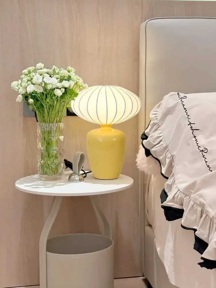 Childrens room floor lamp retro ceramic desk lamp retro silk desk lamp bedroom living room study desk lamp W240816