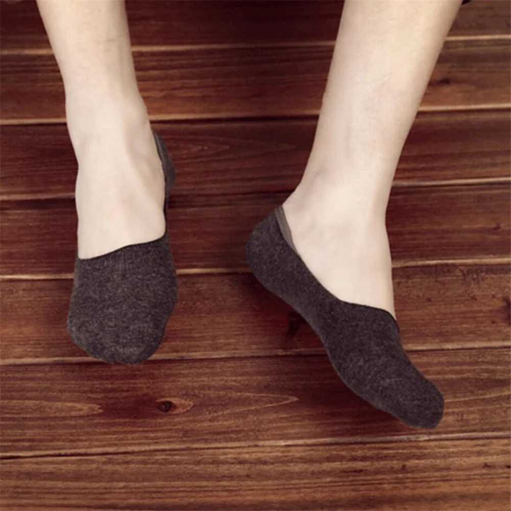 10 pairs of fast transport invisible cotton boat socks for mens running anti slip solid color womens summer ankle socks low cut W240905