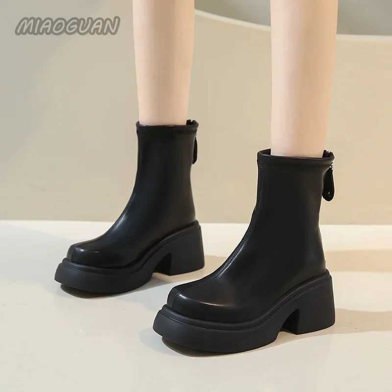 Thick soled womens boots Spring and Autumn fashion black and white womens shoes Thick high heels Round headed short vegetative state CL240906