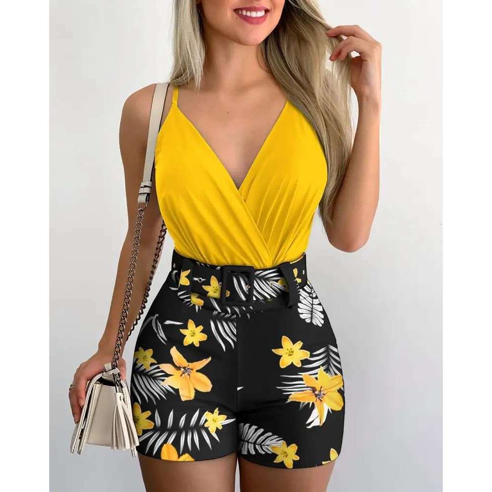 2024 New Women's V-neck Tank Top and Plant Printed Shorts Set with Belt