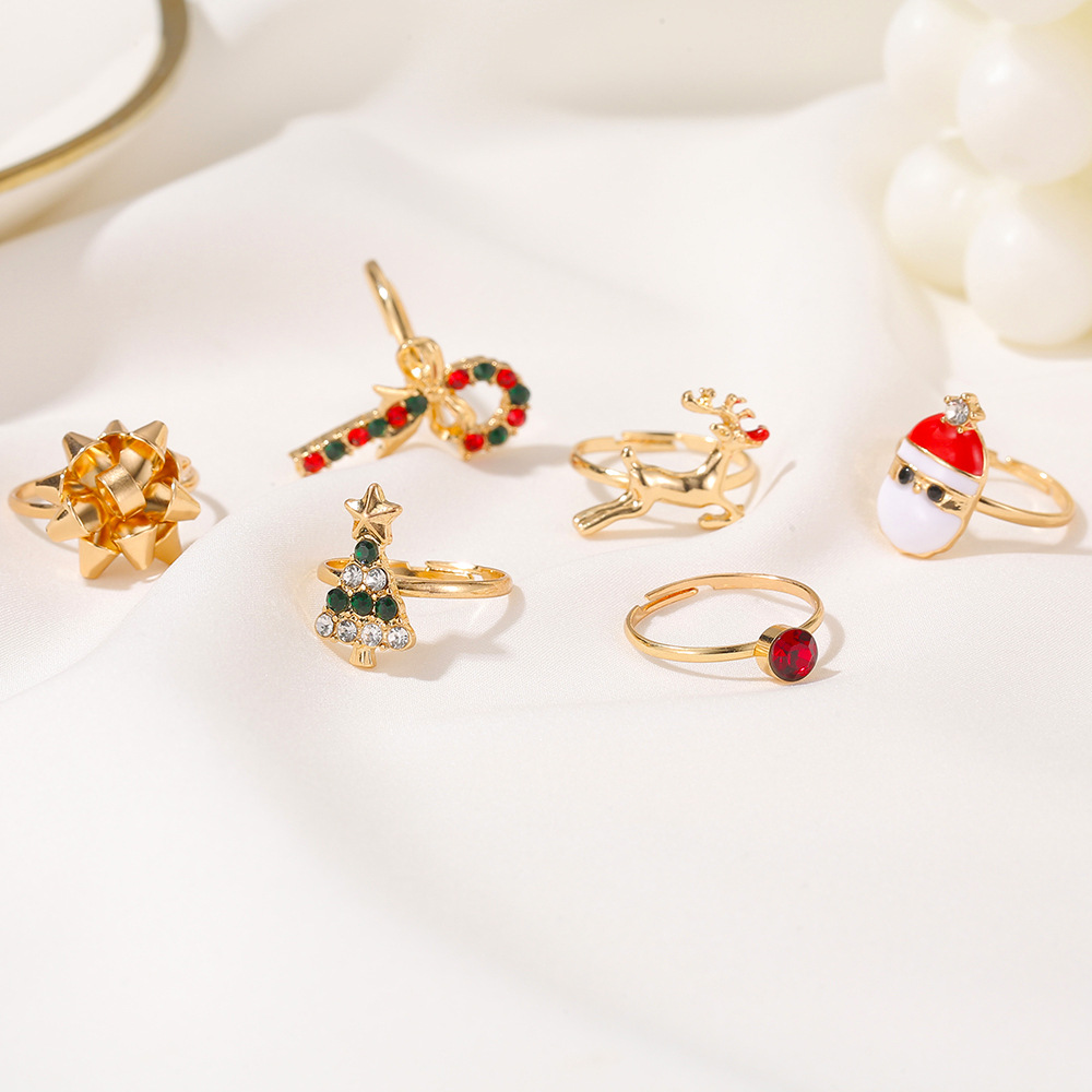Christmas Moose Tree Charms - Charming Adjustable Finger Rings for Holidays, Includes Oil Drips Feature (6 Piece Set)