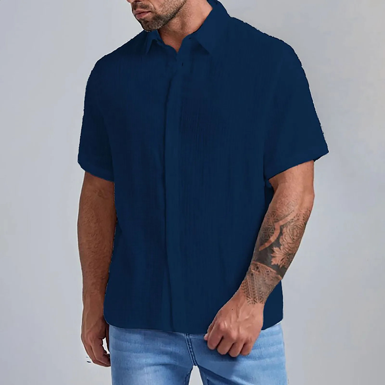 MenS Solid Color Shirt Cotton Short Sleeved Casual Buttons Up Vertical Stripe Light Printed Shirts Summer Street Cool Clothing 240906