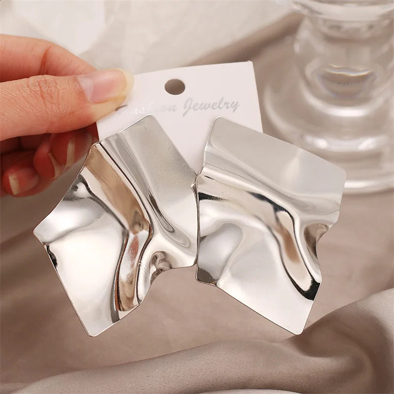 Fashionable Irregular Womens Metal Stud Earrings Vintage Gold Geometric Statement Large Drop Earrings Jewelry Accessories 2024 240905