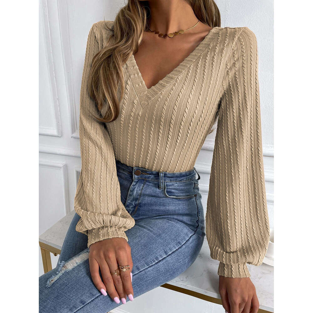 2024 Women's New V-neck Bubble Slim Fit Commuter Fried Dough Twists Knitted Long Sleeve T-shirt Top