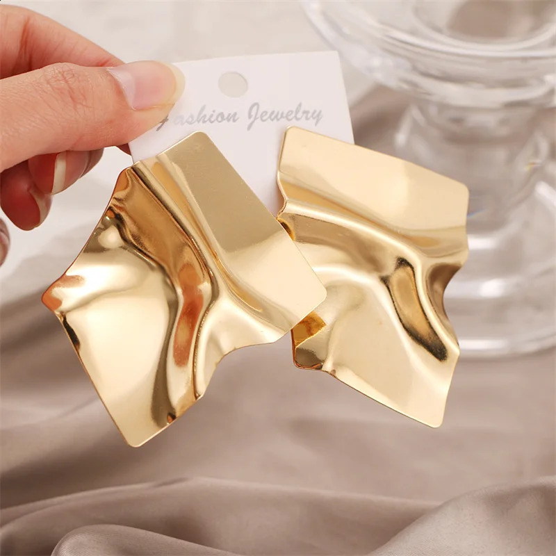 Fashionable Irregular Womens Metal Stud Earrings Vintage Gold Geometric Statement Large Drop Earrings Jewelry Accessories 2024 240905