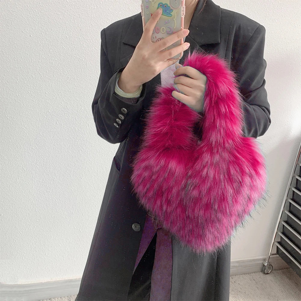 Y2K girl wallet fluffy faux fur cross bag heartshaped shoulder womens handbag fashionable plush shopping winter 240906
