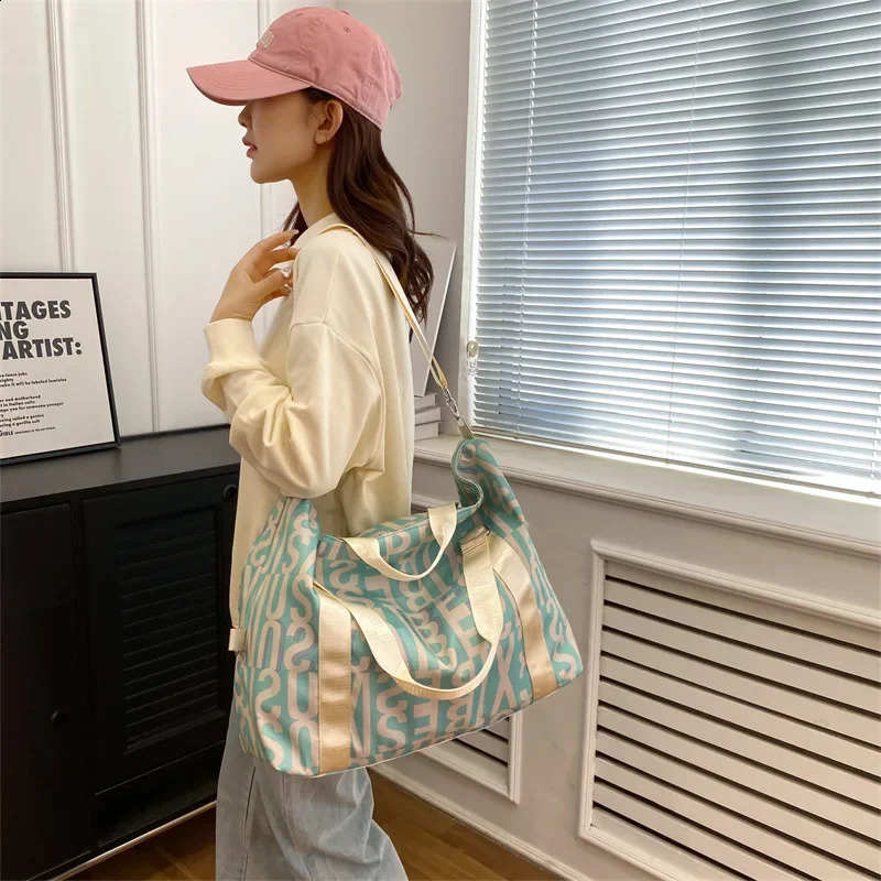 Fashion Letter Gym Bag for Women with Shoe Comparison for Yoga Travel and Sports Backpack Fitness Accessories 240906