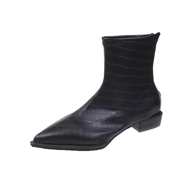 Womens Boots 2022 New Ankle Boots Womens Sier Black Back Zipper Short Boots Womens Thick High Heels Bicycle Boots CL240906