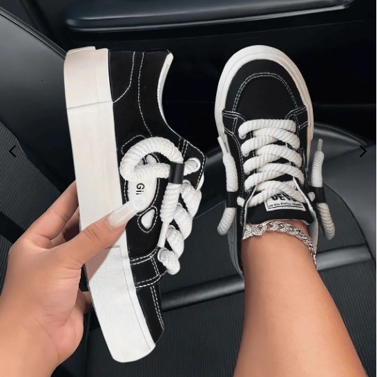 Ins autumn/winter internet celebrity trend fashion versatile canvas personality thick sole running sports women's board shoes