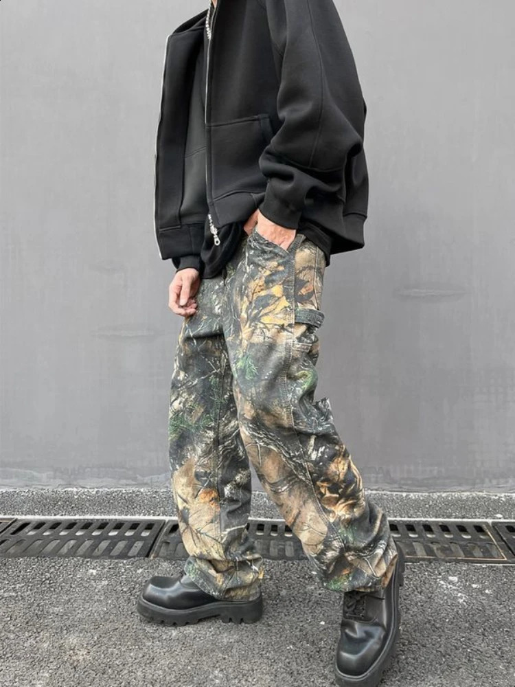American tree patterned camouflage jeans suitable for men wearing loose fitting Harajuku straight tube printed trendy hiphop pants both and women 2409