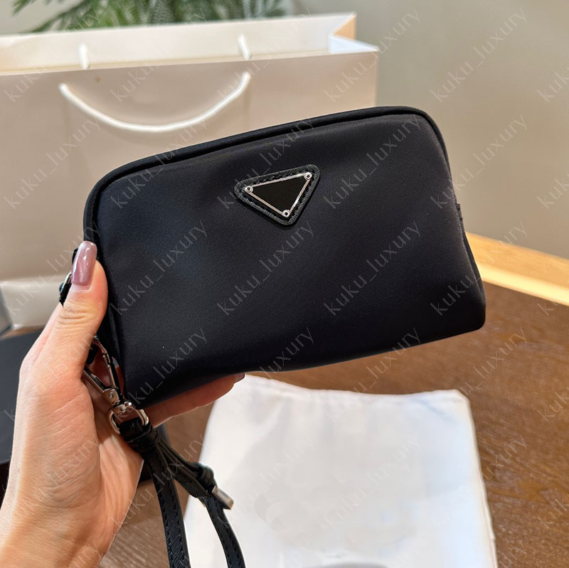 Womens Mini Nylon Designer Makeup Bag Black Luxury Handbag Mens Cosmetic Bag Black Fashion Toiletry Bag Zipper Wash Pouch Toiletry Purse