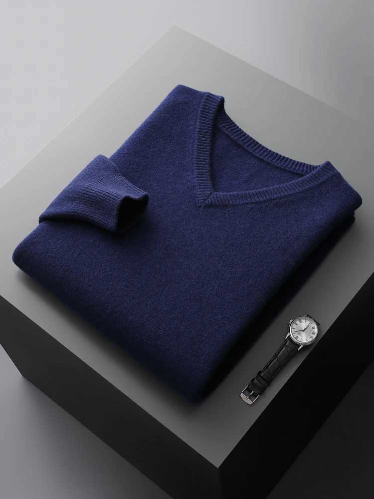 Mens V-Neck Merino Wool Sweater Thick Solid Pullovers Loose Knit Base Shirt Business Casual Jacket Tops Autumn Winter New Y240906