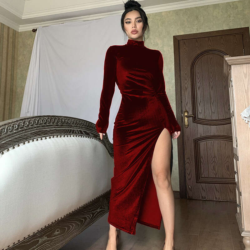 2023 Women's Fashion Autumn and Winter High Neck Velvet Long Slim Fit Pleated Split Dress