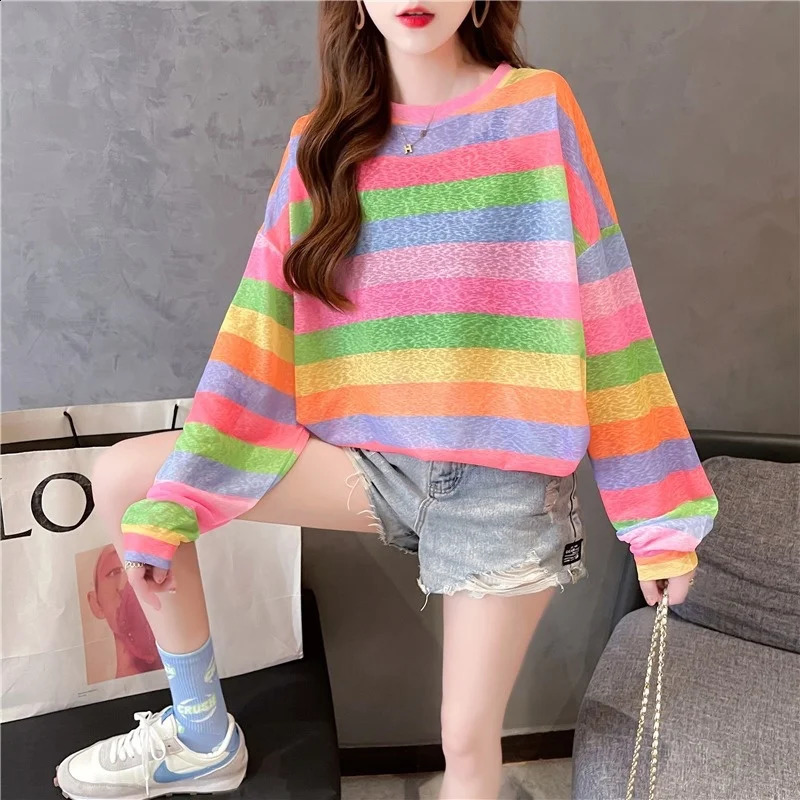 Wxw0642 Long sleeved Womens Thin Oneck Sunscreen Tshirt Fashion Mesh Colorful Stripe 240902