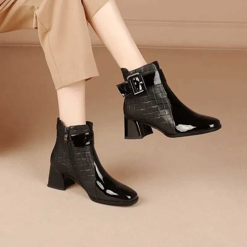 Womens ankle boots thick boots platform short boots fashionable autumn new styles womens shoes retro buckle work shoes Botas De Mujer CL240906