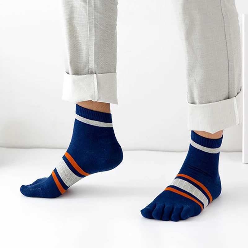 5 pairs of mens short toe socks with cotton stripes for business youthful casual fashionable sweat absorbing breathable party dress 5-finger socks W24
