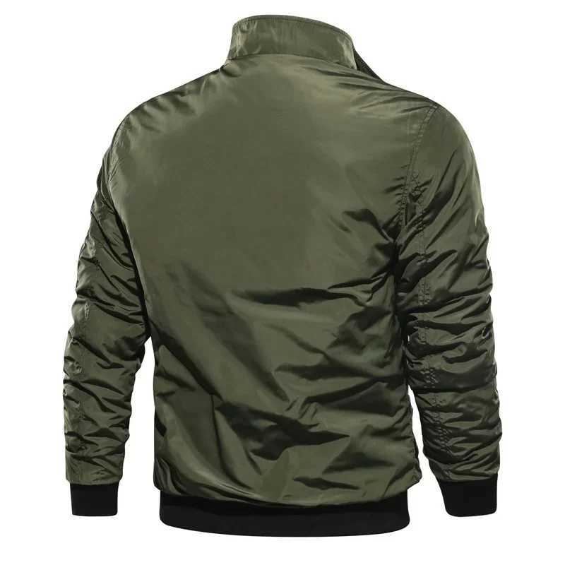 2023 Spring and Autumn New Mens Jackets Casual Solid Color Standing Neck Flying Jackets Y240906