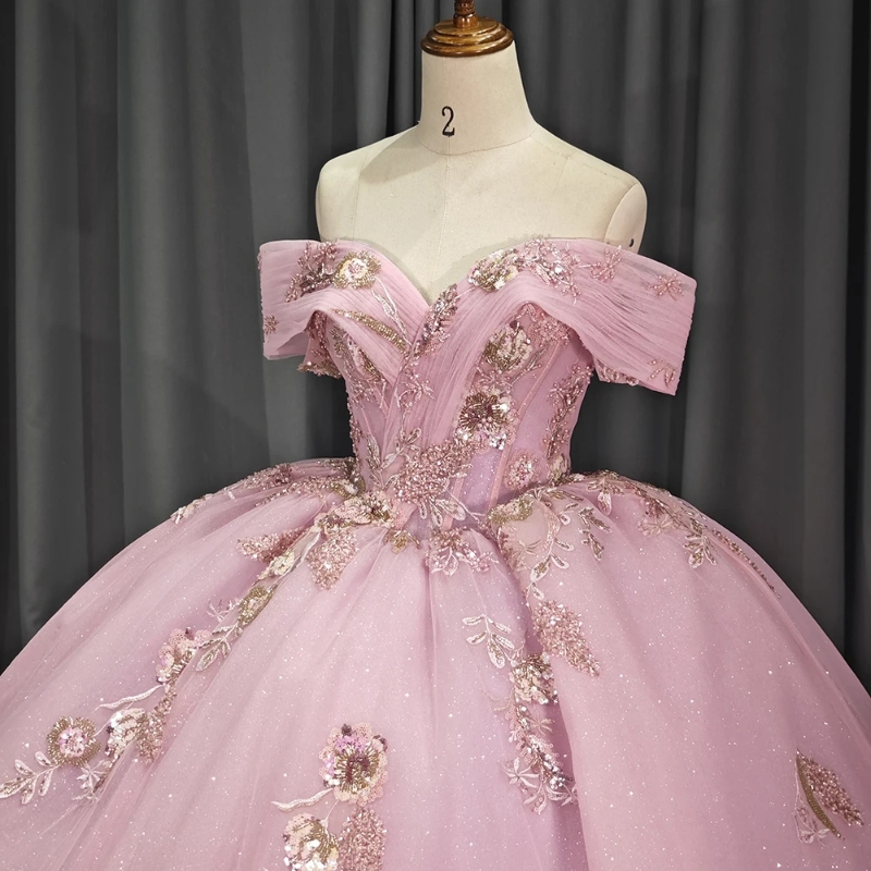 Pink Sweetheart Shiny Ball Gown Charming Quinceanera Dresses 2025 Classic Off Shoulder Applique Lace Beads Tull vestido de 15 anos