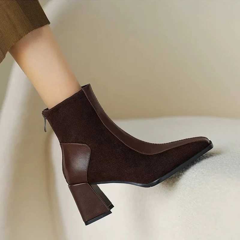 Retro square toe womens ankle boots fashionable back zipper short boots autumn and winter womens comfortable office thick boots CL240906