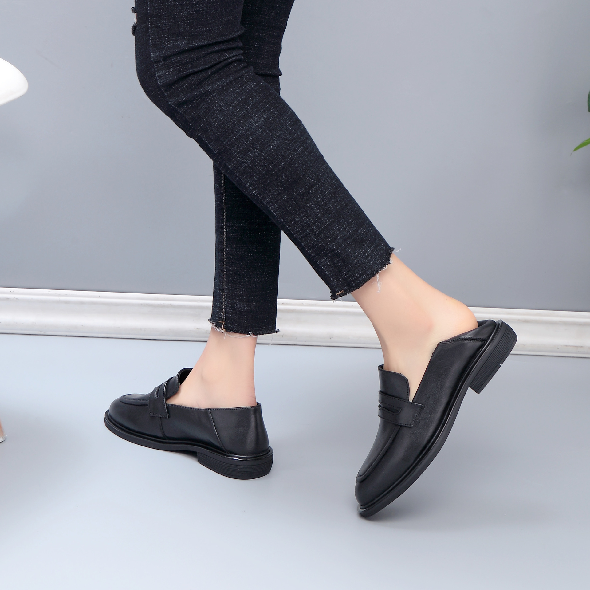 Genuine leather small leather shoes female 2024 new four seasons single shoes versatile square head thick with