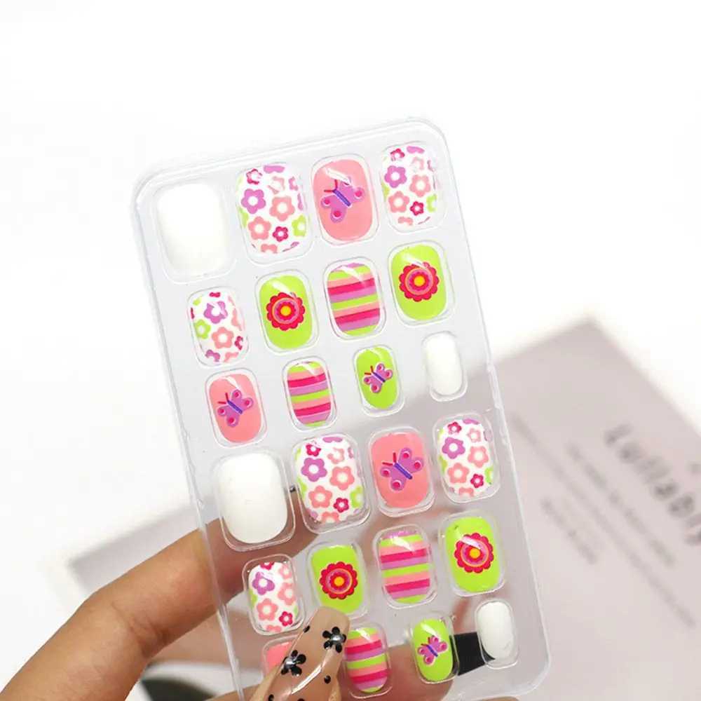 24pcs Childrens Fake Nail Cartoon Style Detachable Press Fake Nail Full Cover Press Stick Childrens Girl Nail Decoration W240905
