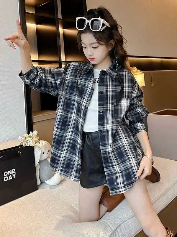 Girls Shirt Spring and Autumn 2024 New Children Fashion Pure Cotton Plaid Loose Long Sleeved Top Children Shirt Y240906