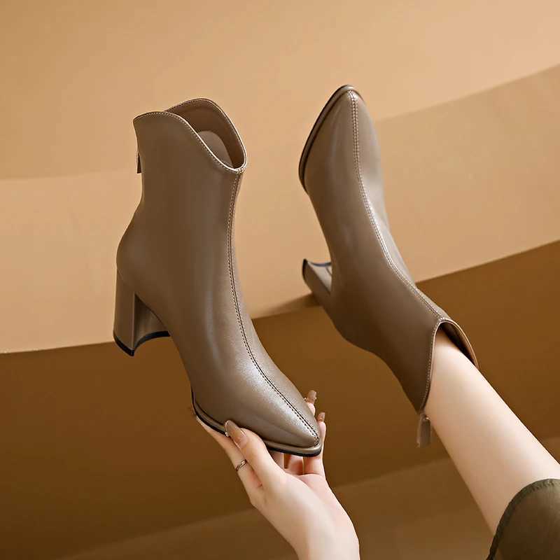 2023 Winter New Fashion Pointed Leather Top with Rear Zipper Large Comfortable Bare Boots Womens Boots CL240906
