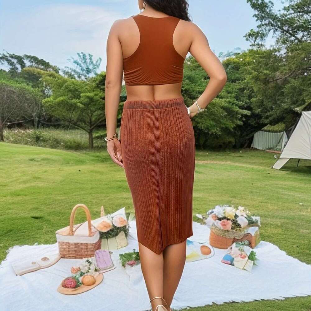 Autumn and winter sexy temperament, high waisted pit stripe design, knitted hip hugging half skirt, women's skirt