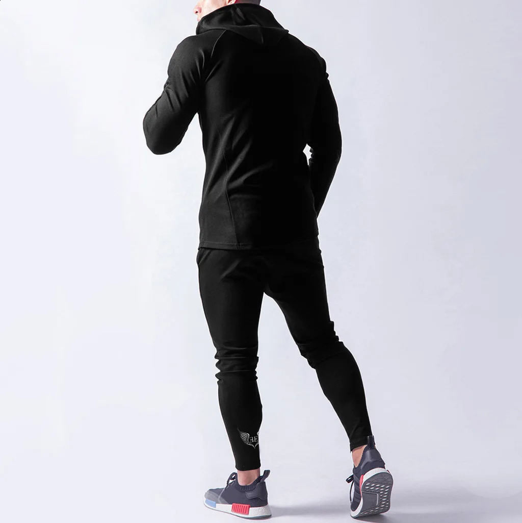 Mens sportswear 2piece hooded sweatshirt and sweatpants jogging set 240903