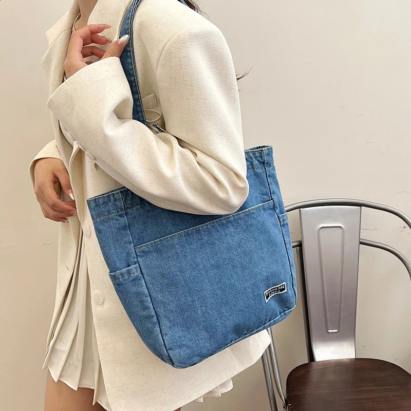 denim personalized large capacity bag fashionable and casual shoulder college student commuting tote 240906