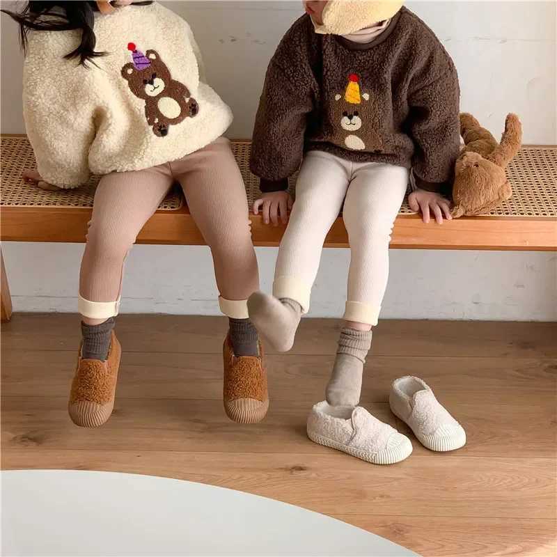 Korean Autumn Winter New Children One Piece Leggings Unisex Boys Girls Baby Cold Prevent Warm Cartoon Elastic Bound Feet Pants Y240906