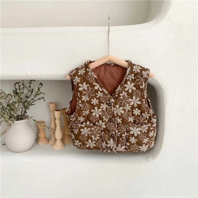 Girls Floral Vest 2022 Autumn and Winter Fashion Childrens Quilted Vest All-match Girl Baby Flower Retro Vest Warm Cotton Vest Y240906