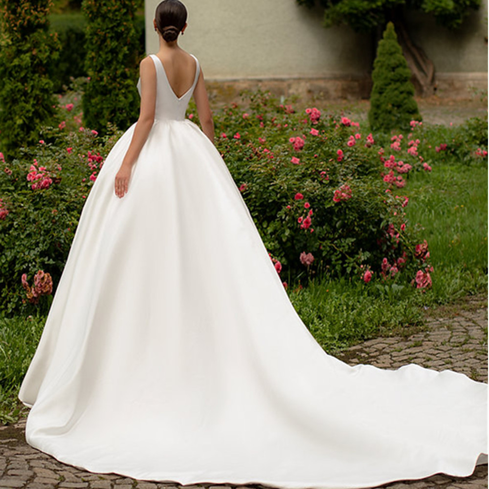 Mermaid Wedding Dress for Bride Illusion Bridal Gowns Sheer Neck Long Sleeves Side Split Crystals Decorated Wedding Gowns for Brides 03