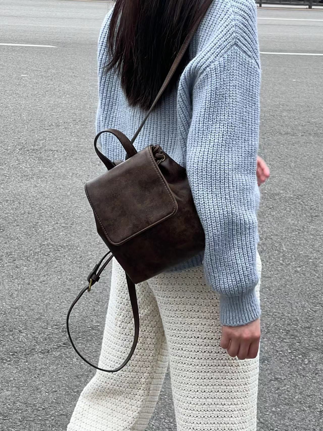 NEW tote bag designer bag purse bag shoulder handbag Same texture compact American brown backpack Instagram minimalist and versatile shoulder bags 1bc