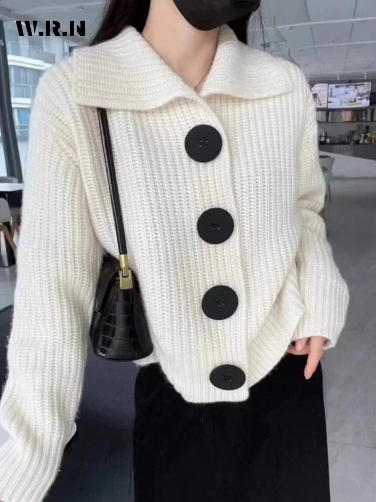 Autumn Korean Retro Fashion Single Chest Sweater Womens Casual Knitted Solid Jumper Long Sleeve Pocket Cardigan 240905