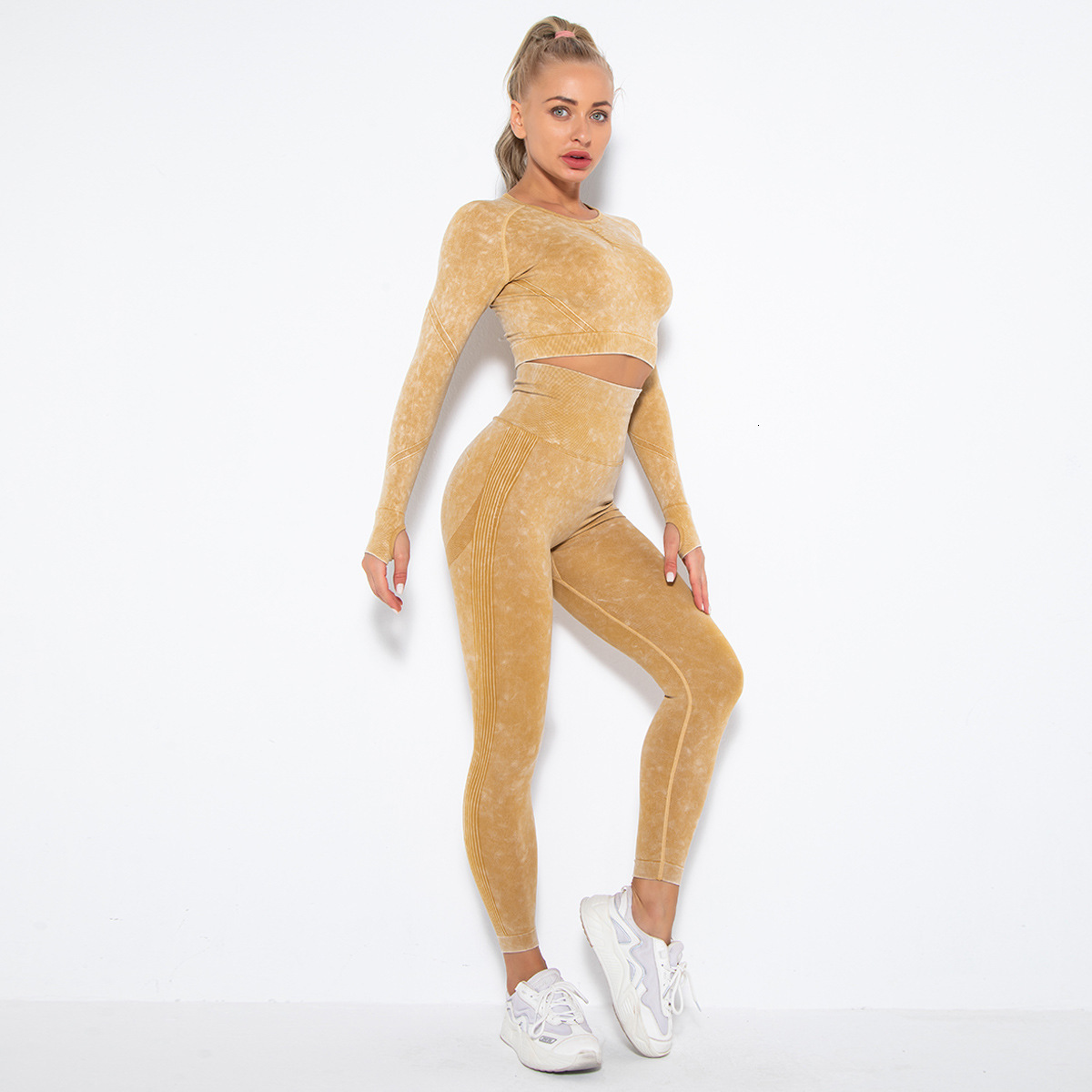New seamless water washed smiling face set, sports and fitness long sleeved top, hip lifting yoga pants two-piece set