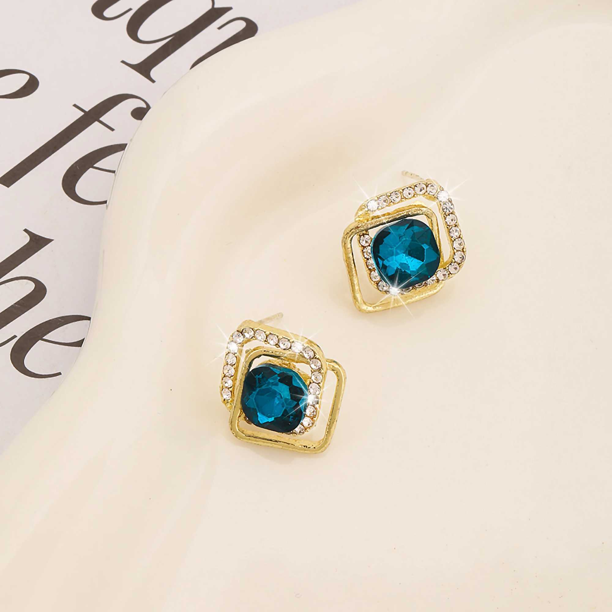 Womens slim blue fashionable earrings geometric engagement daily earrings W240803