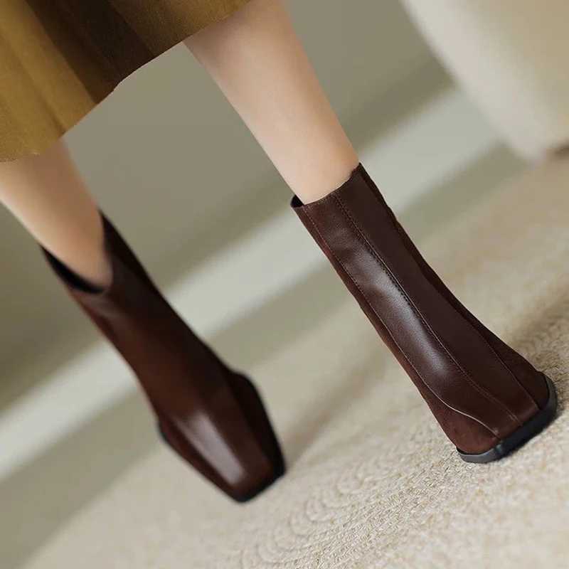 Retro square toe womens ankle boots fashionable back zipper short boots autumn and winter womens comfortable office thick boots CL240906