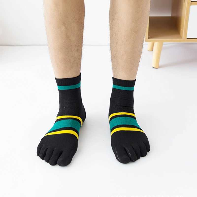 5 pairs of mens short toe socks with cotton stripes for business youthful casual fashionable sweat absorbing breathable party dress 5-finger socks W24