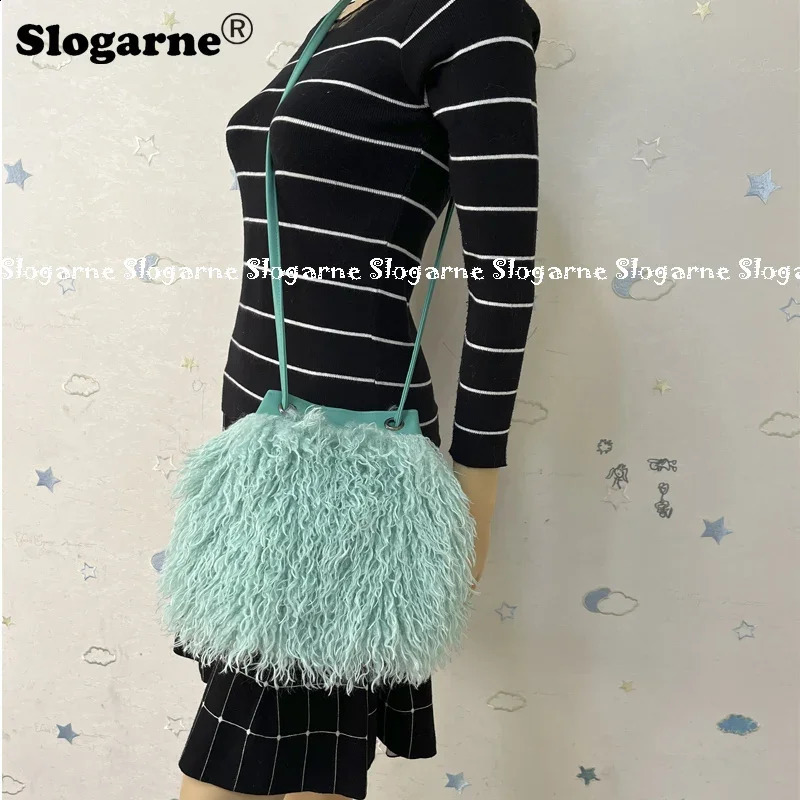 Fashionable artificial Mongolian wool leather bag beach fur shoulder womens long handbag y grille 240906