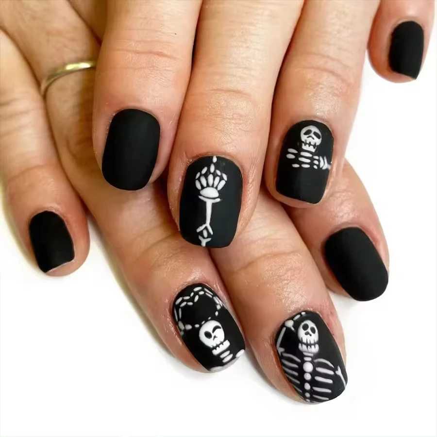 24 pieces/set Black Halloween Pressing Nail Pumpkin Ghost Cat Design Short Square Fake Nail Full Cover Acrylic Nail Tip W240905