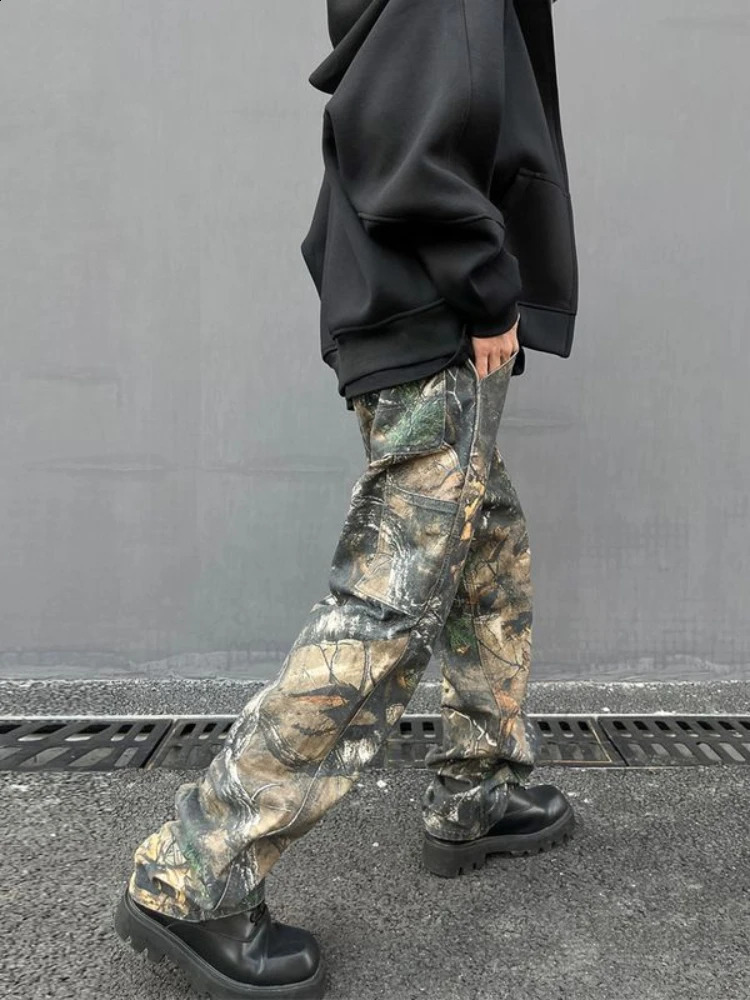 American tree patterned camouflage jeans suitable for men wearing loose fitting Harajuku straight tube printed trendy hiphop pants both and women 2409