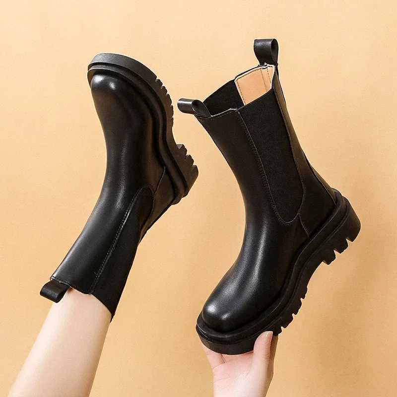 Womens Chelsea Boots Spring New Black Mid Ankle Flat Platform Womens Shoes Full Match Classic Compact Fashion Round Head Shoes CL240907