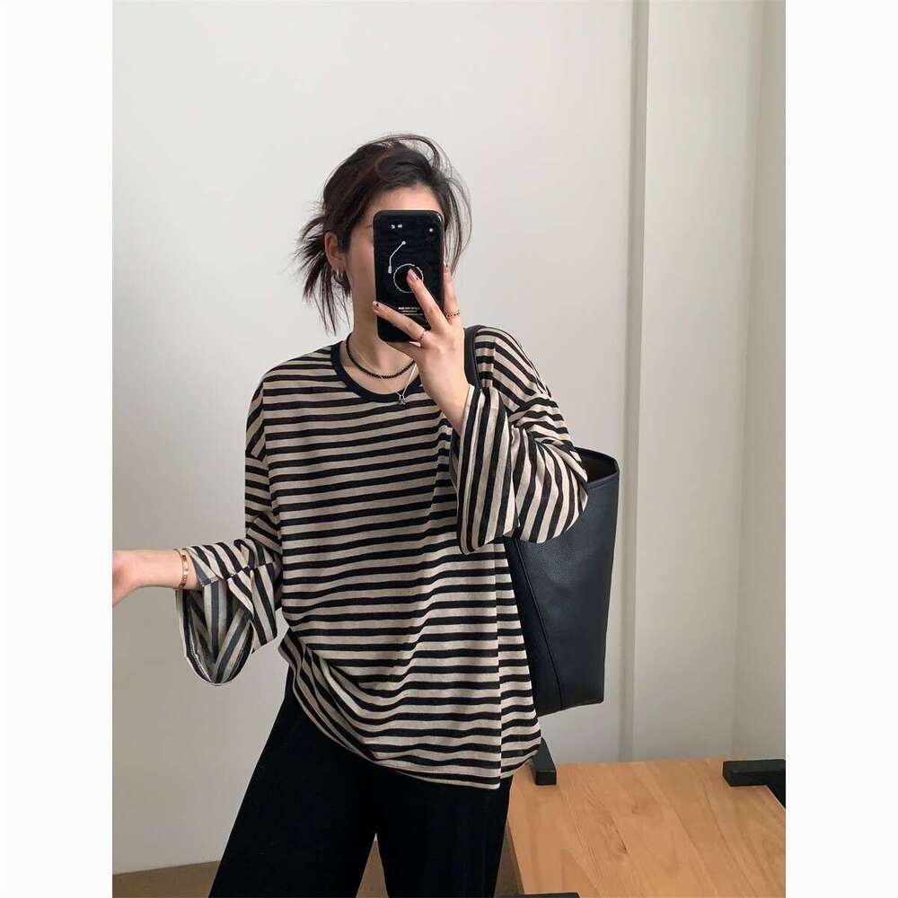 Private server walk striped sunscreen long sleeved T-shirt for women summer flared sleeves loose fit slimming plus casual top