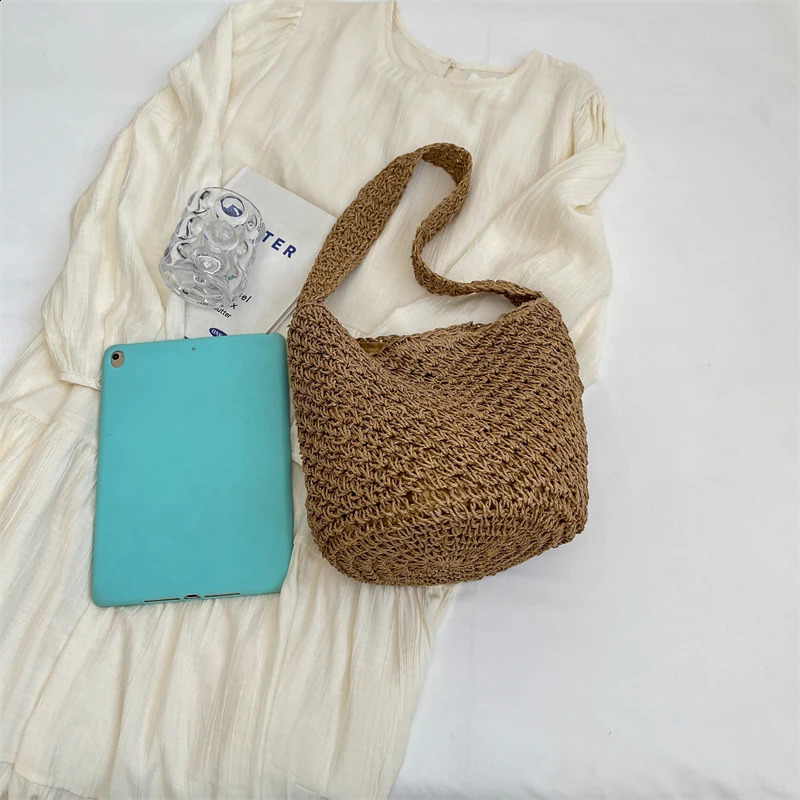 Korean Handmade Woven Bag Large Capacity Grass One Shoulder Handheld Womens Bucket Beach 240906