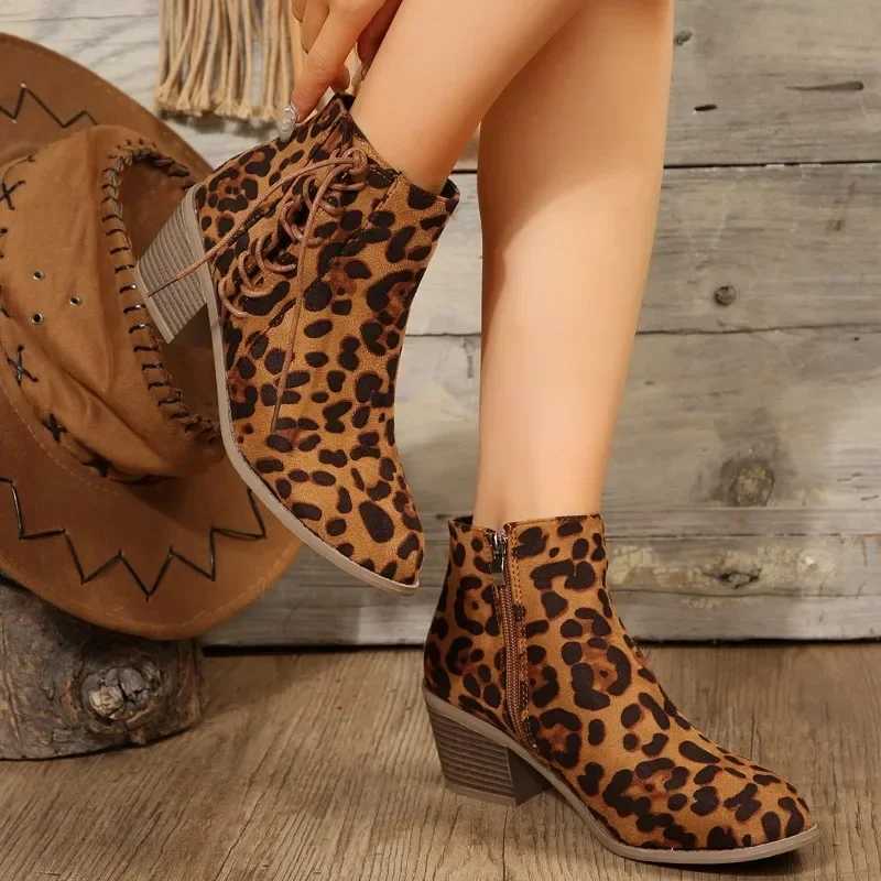 2024 Womens Brand Shoe Side Zipper Womens Boots Fashion Leopard Pattern Modern Boots Womens Sexy Point Toe Solid Bare Boots CL240906