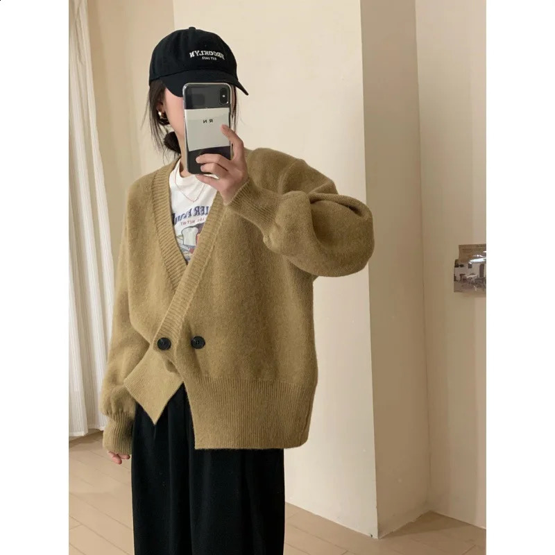 OMCHION Knitted Clothing 2024 Fashion Cardigan Women V Neck Solid Color Oversized Sweater Chic Soft Knitwear 240905